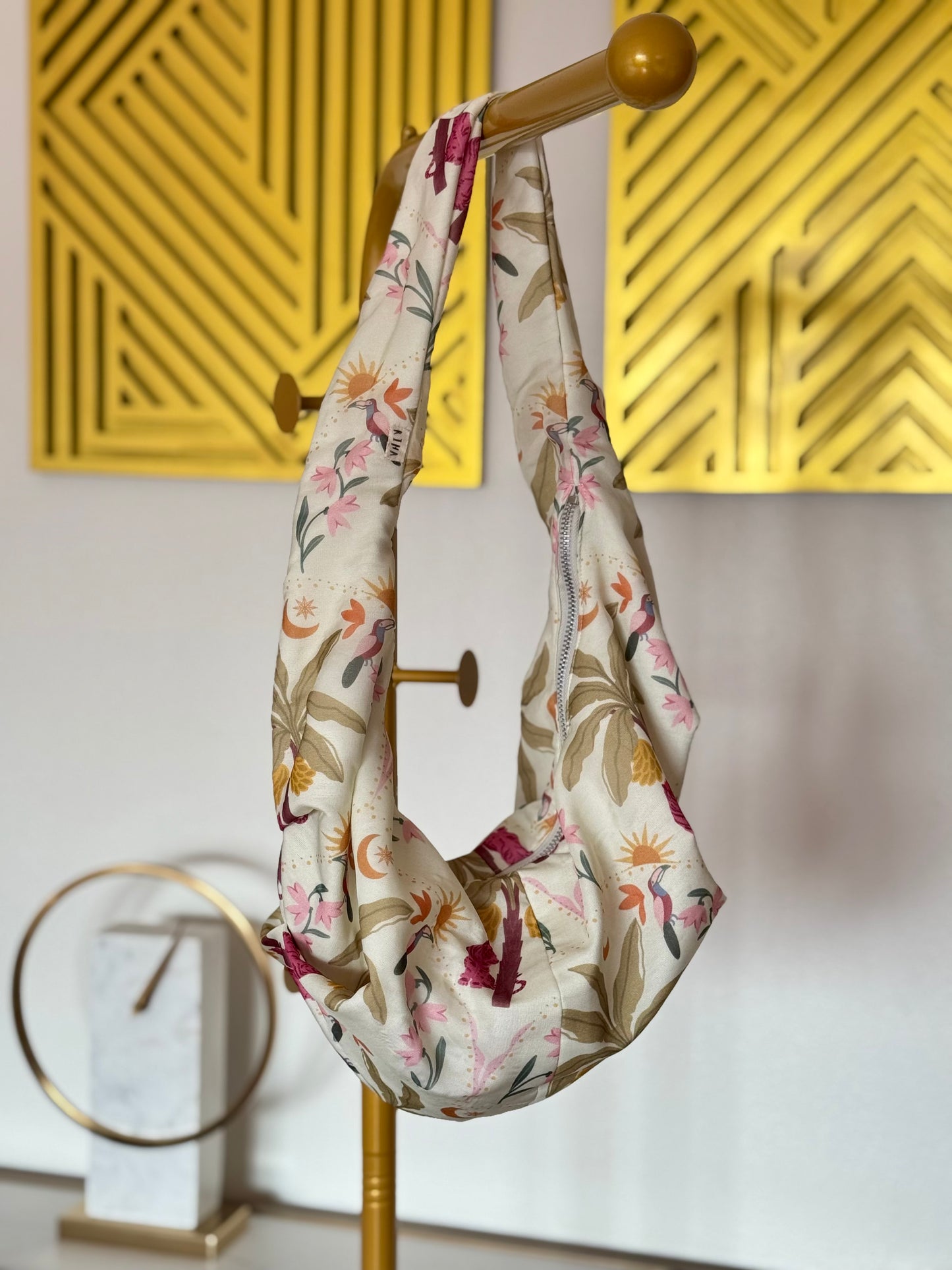 Riha bucket bag