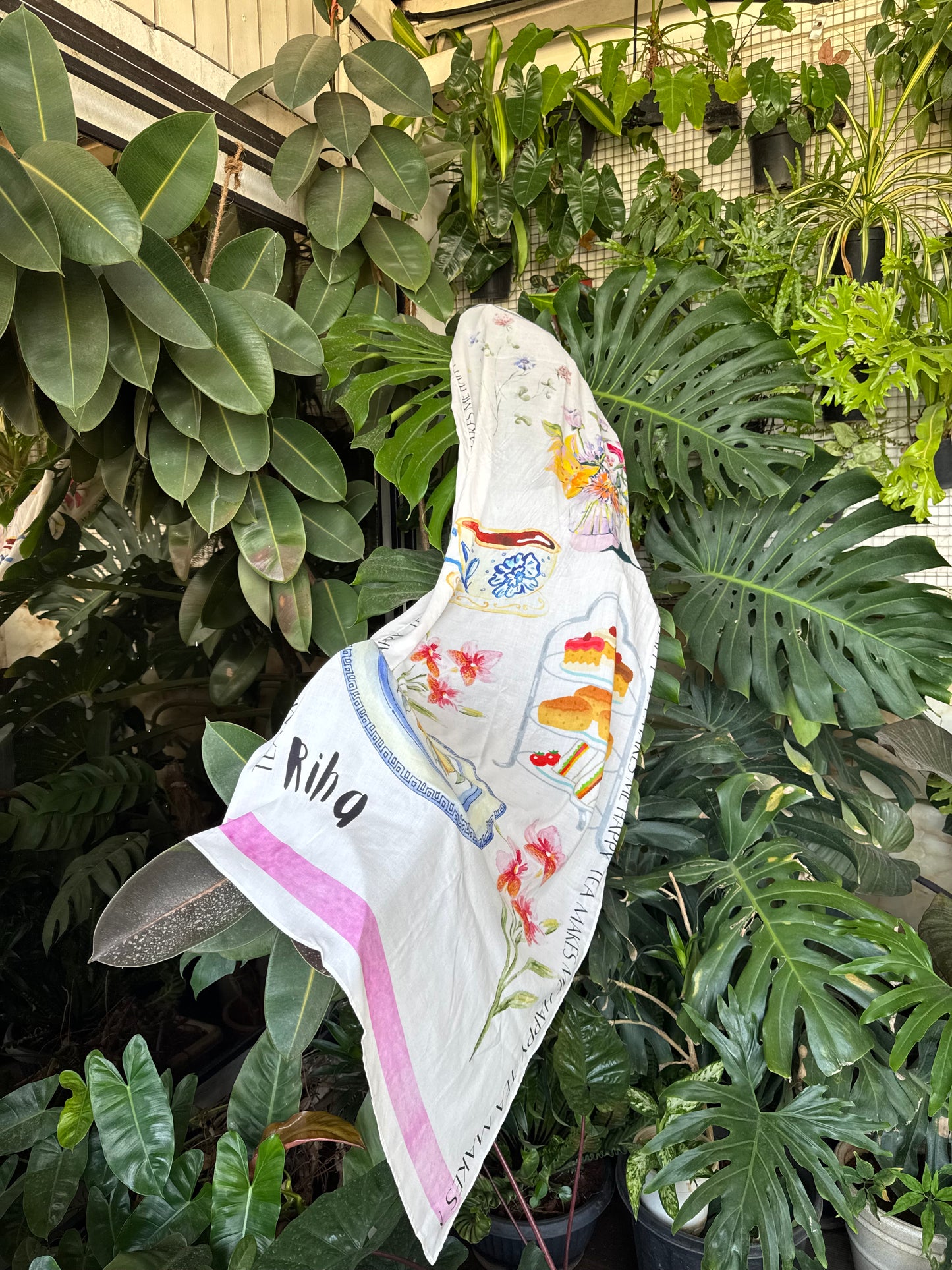 Tea-time tale scarf