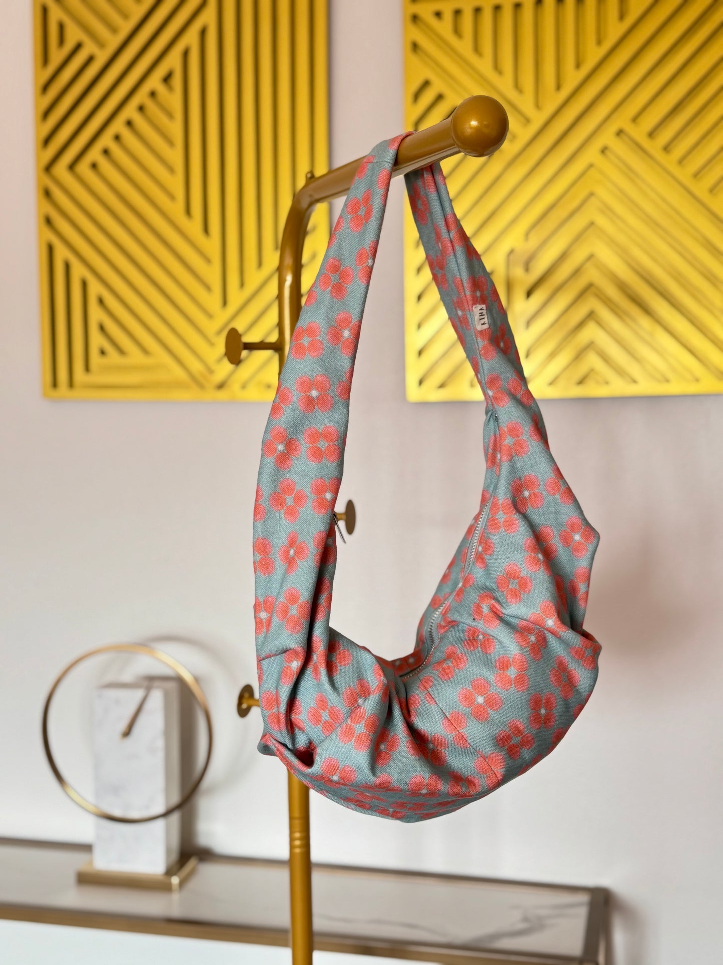 Riha bucket bag